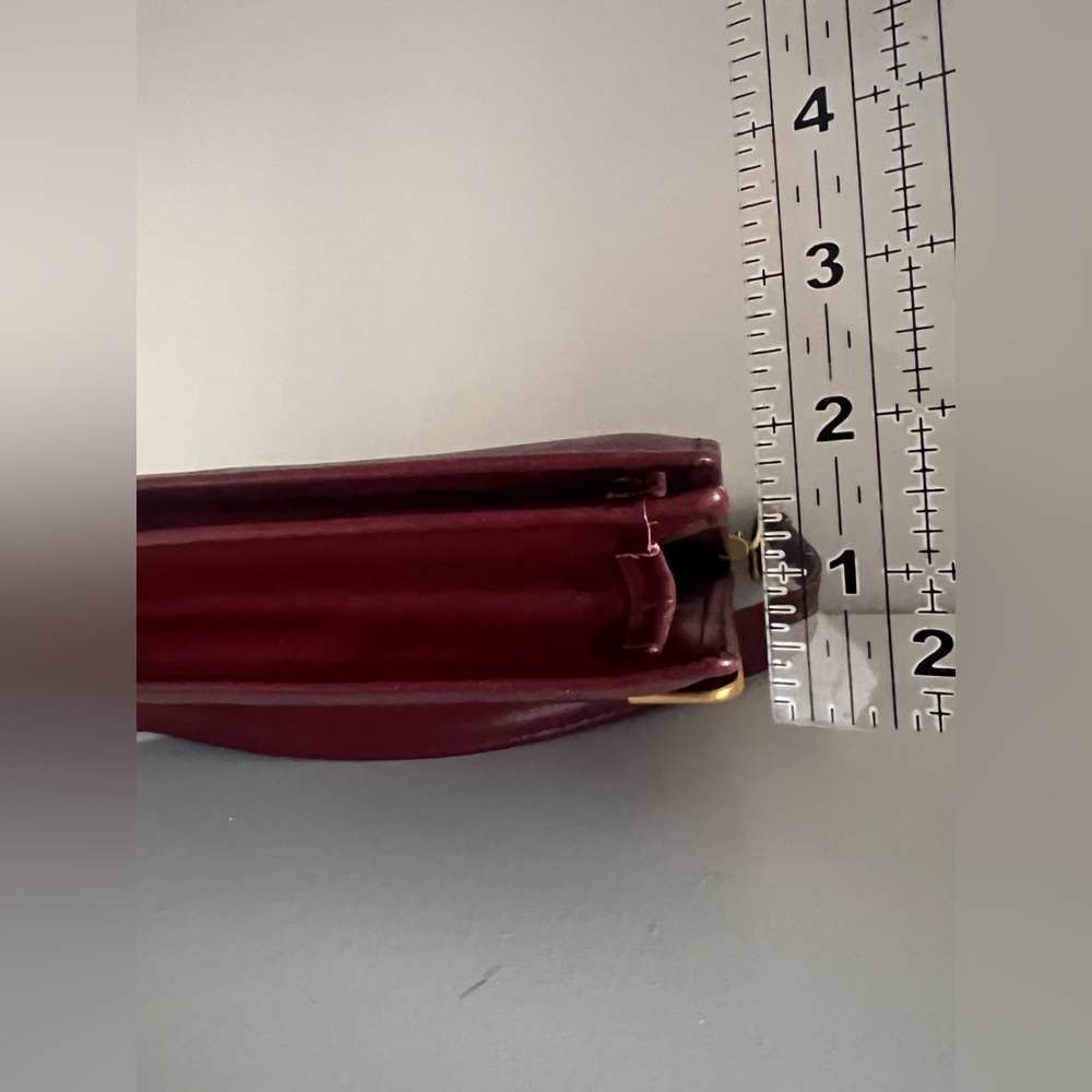 Cartier Bordeaux Must Line Shoulder Bag with adjustable strap - Picture 3 of 11